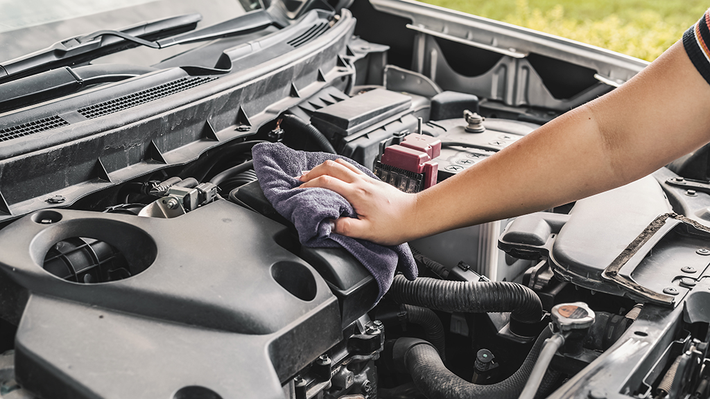 Maintaining your car at home | Engine bay cleaning