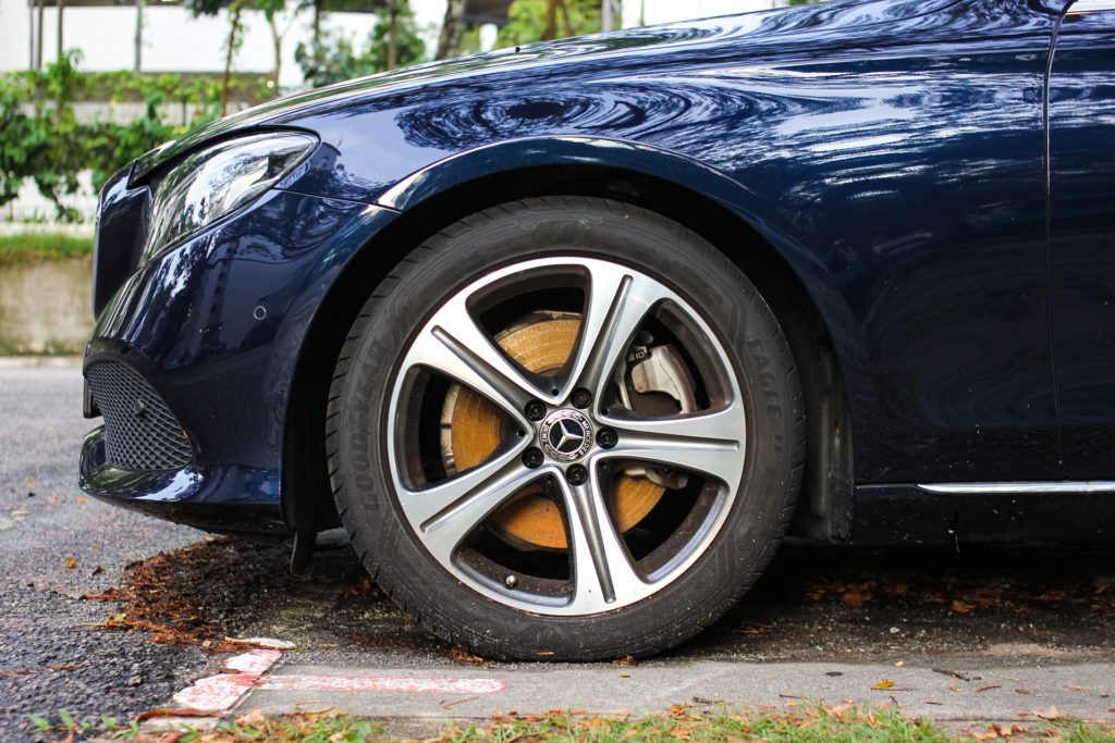 Mercedes-Benz rusty front brakes