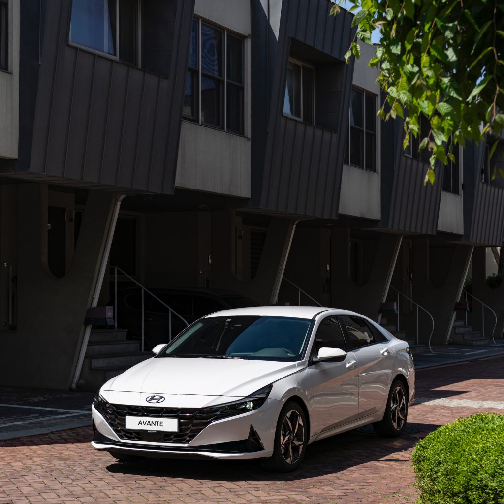 FULLY LOADED: 2021 Hyundai Avante (Elantra) equipped to ...