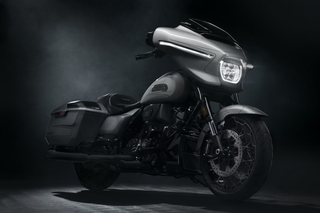 Harley Davidson CVO Debuts All New Lineup Of Motorcycles   9169 Harley Davidson Street Glide 1024x683 