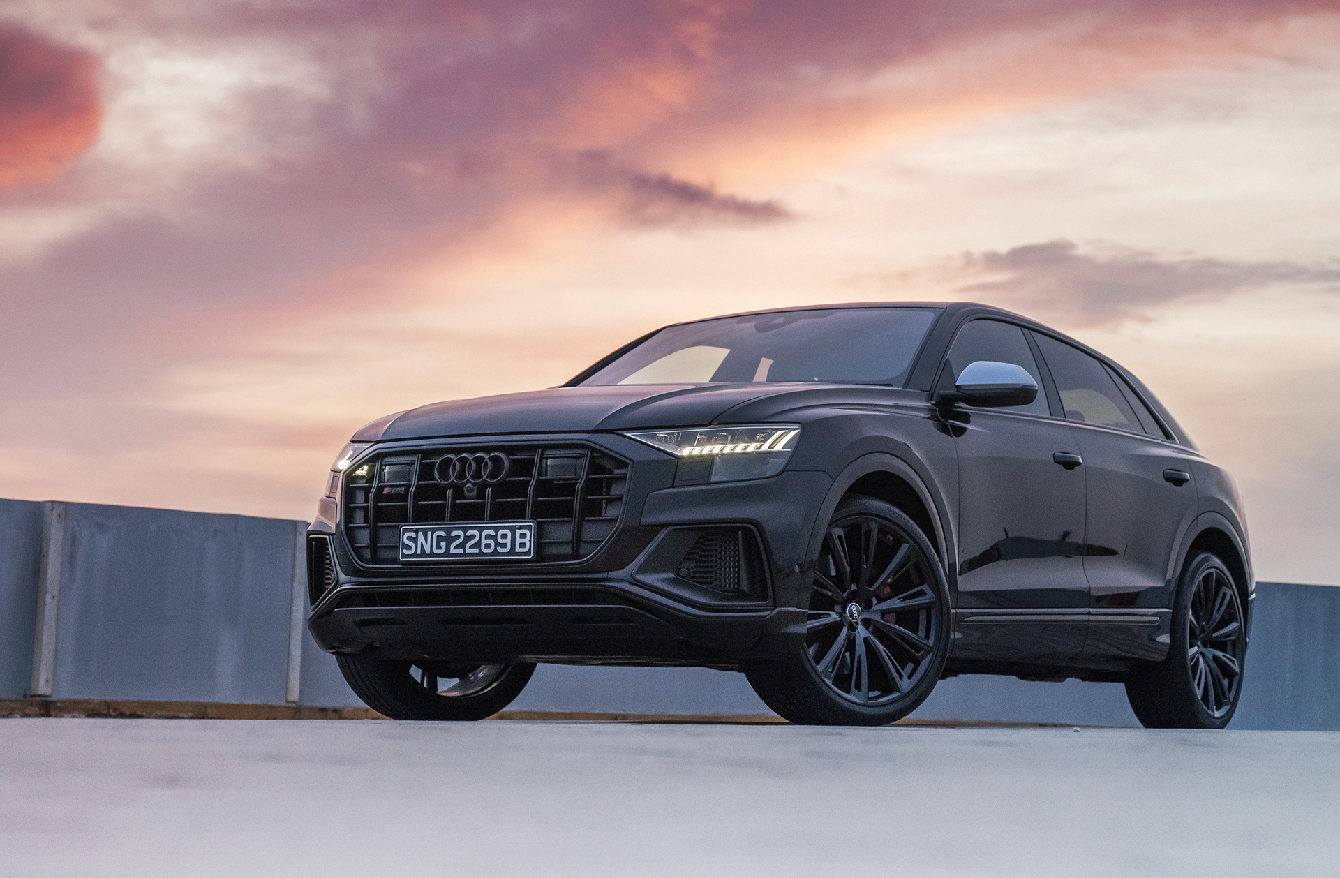 50 shades of black, driving the new Audi SQ8