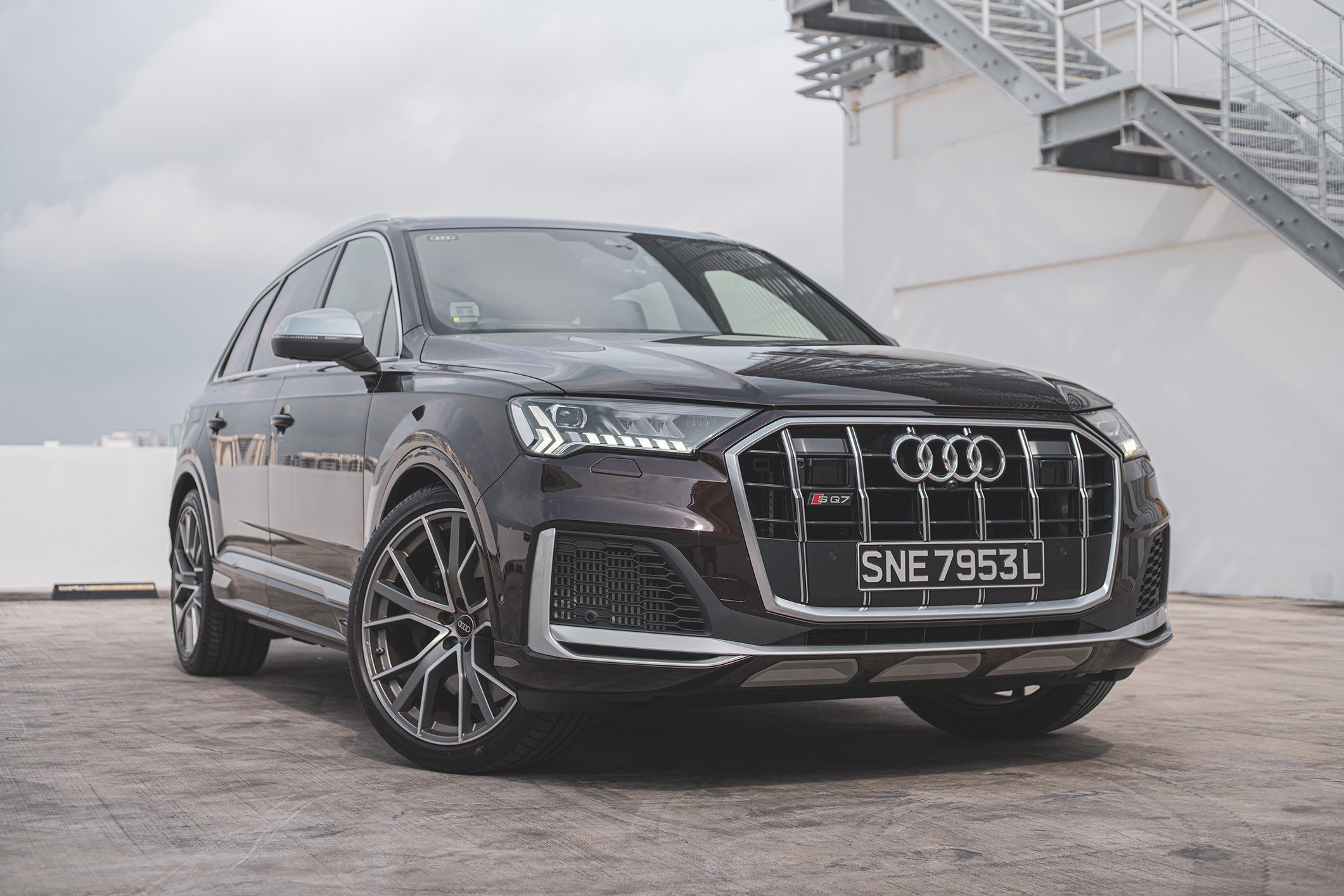 The all-in-one Audi SQ7 does everything and does them well.